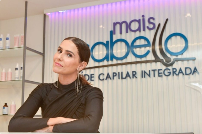 Deborah Secco em campanha da Mais Cabello